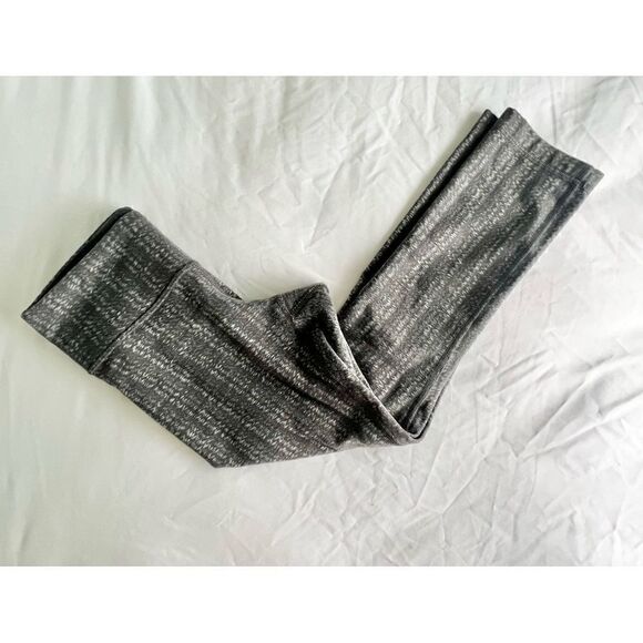 LULULEMON ATHLETICA Wunder Under Crop Ziggy Wee October Angle Wing SIZE 4 - Picture 2 of 7